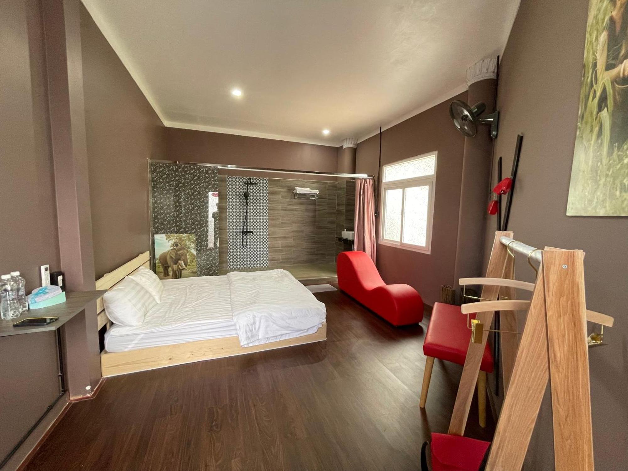 Couple Hotel - Khach San Tinh Yeu Buon Ko Sir Exterior foto