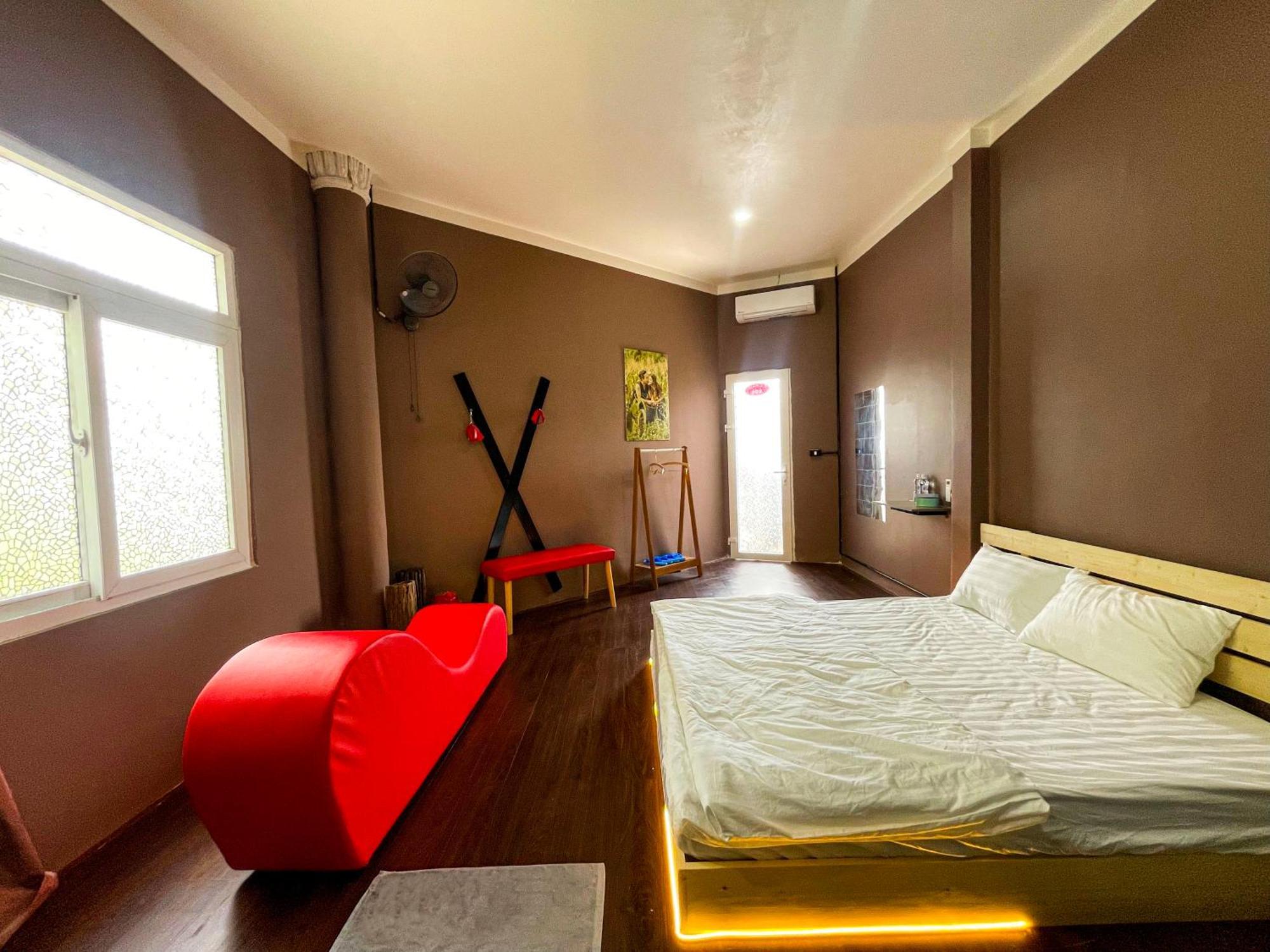 Couple Hotel - Khach San Tinh Yeu Buon Ko Sir Exterior foto